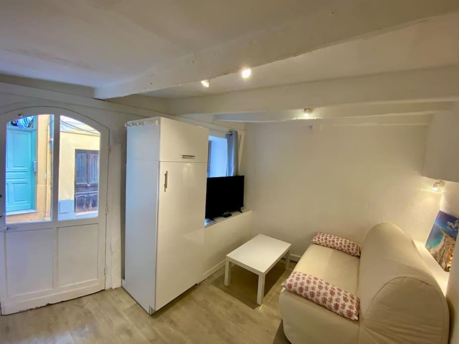 Vieux-nice 2 Pieces Proche Appartement *