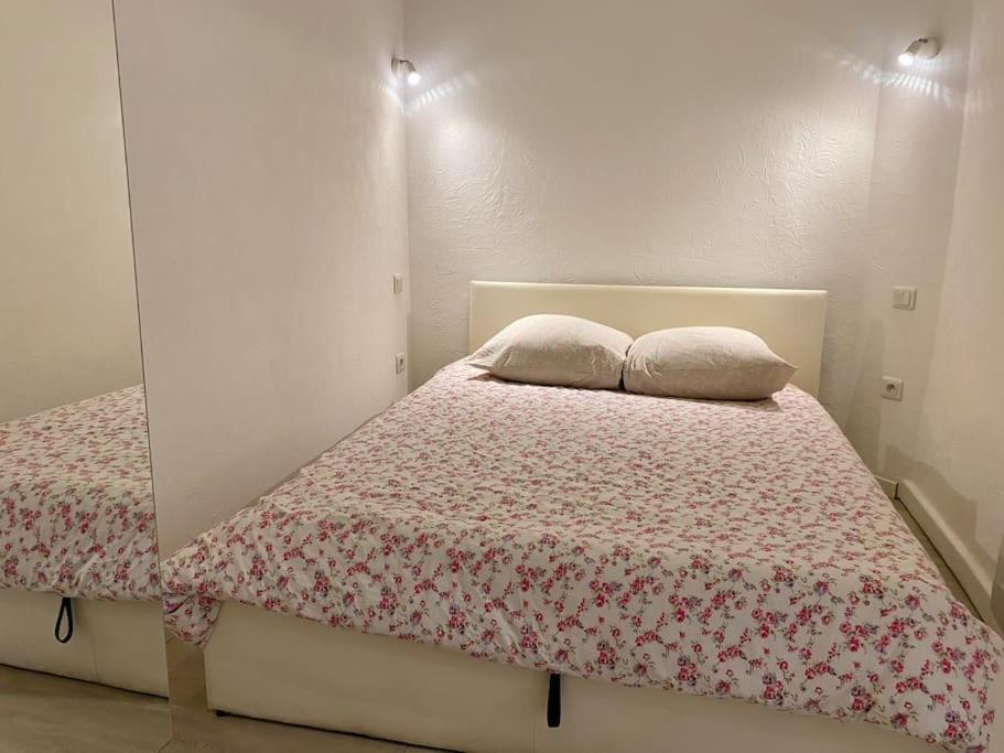 Appartement Vieux-nice 2 Pieces Proche Nice